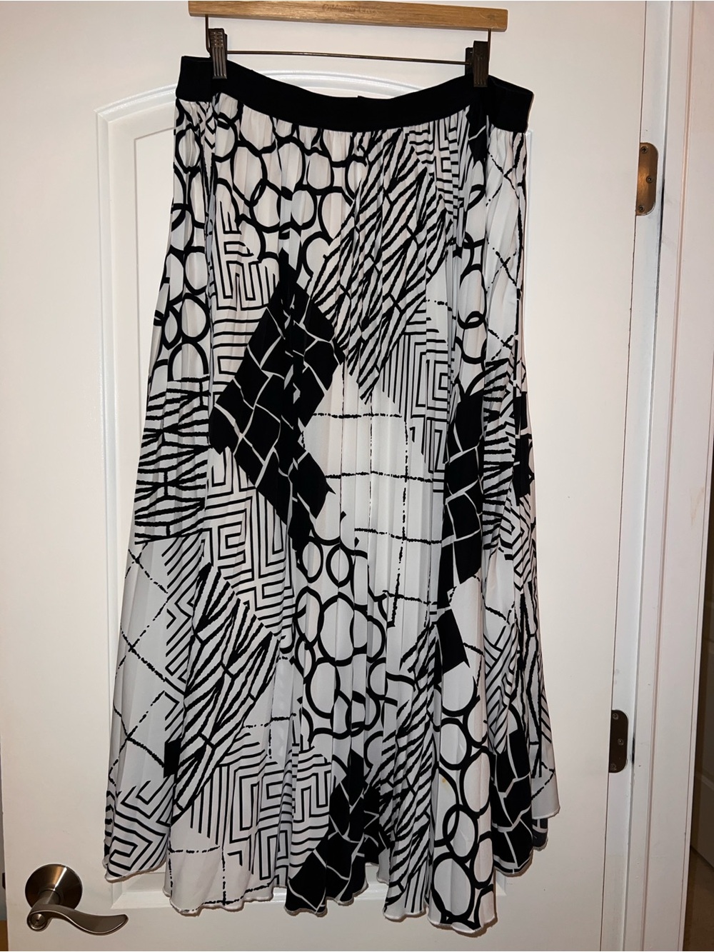 SHEIN Black & White Geometric Print Full Skirt